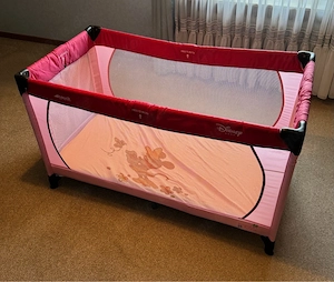 Kinderbett für Mädchen inkl. Matratze und Zubehör