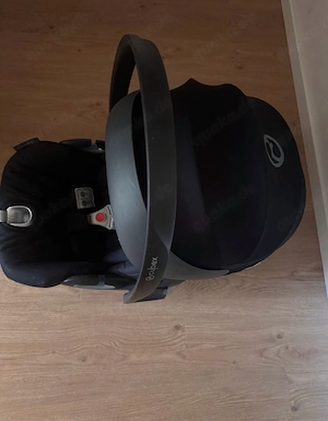 Cybex Cloud Z i size mit base 