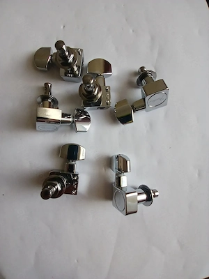 FENDER Mechaniken Chrom Für E-Gitarre.  NEU! 