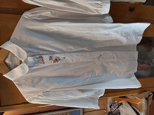Trachten Landhausmode 2 Blusen Gr. 46 Kurzarm