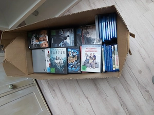 Umzugskiste mit DVD's