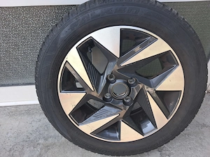 Alu-Felge mit Falken Reifen Allwetterreifen 185 55R15