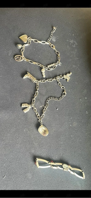 Armbänder 