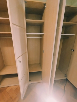 Kleiderschrank in einem sehr guten Zustand (kaum benutzt) Bild 2