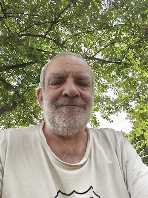 Ich suche den Besuchbaren Er
