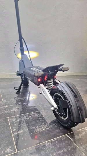 Elektroroller 