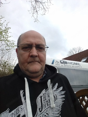 Leben wie im Harem. Oldie sucht junge Damen die so leben wollen. 18-25