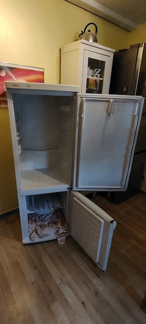 Kühlschrank zu verschenken!