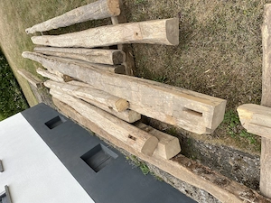 Holzbalken aus Scheunenabriss Eiche   Lerche über 100 Jahre alt