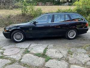 BMW 530i Touring E39