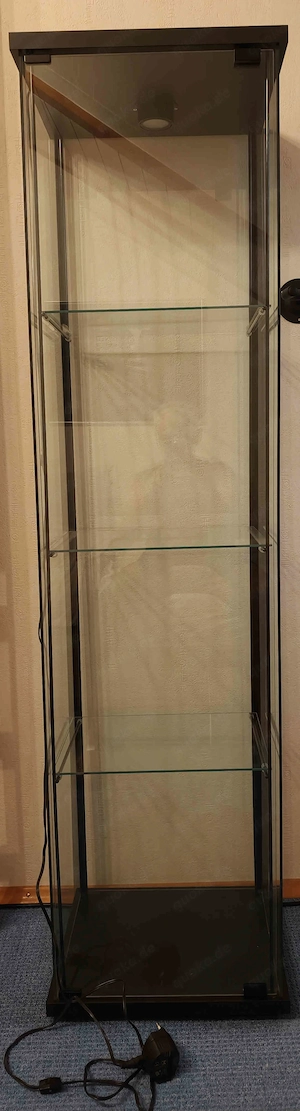 Glasvitrine von IKEA 