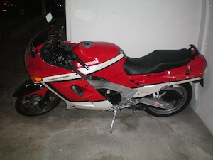  Kawasaki ZX-10r 1990 Tomcat