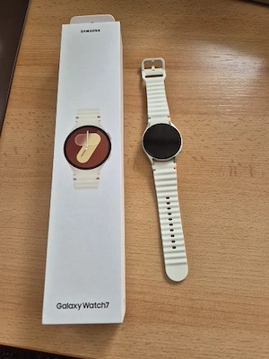 Galaxy Watch 7   weiß   NEU