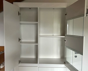 sehr gut erhaltener weißer Hochglanzschrank-Vitrine Bild 2