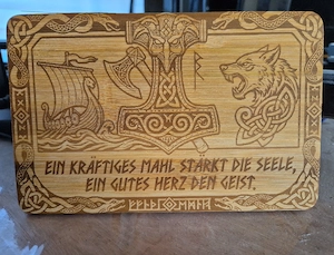Brotbrettchen Wikinger aus Bambusholz 