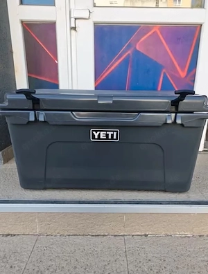 YETI Tundra 65 Kühlbox 