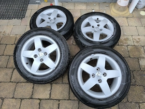Sommerräder für Peugeot 207 SW mit Felgen