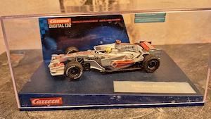 Carrera Digital- 30457 - McLaren-Mercedes Race Car 2008, "No. 22"