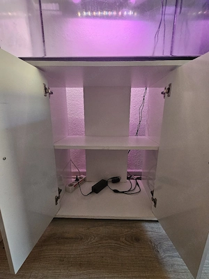 Auarium mit Unterschrank 140L
