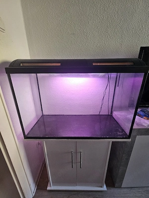 Auarium mit Unterschrank 140L