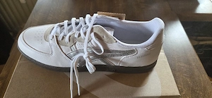 Asics Skyhand gr. 44.5