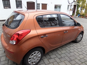 Hyundai i 20  EZ. 8 14 Bild 2