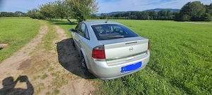 Opel Vectra  dringend wegen Platzmangel zu verkaufen  super Zustand für sein Alter  Bild 4