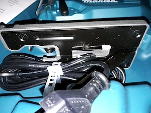 Makita Akku-Pendelstichsäge  Koffer Ladegerät JV100DWE