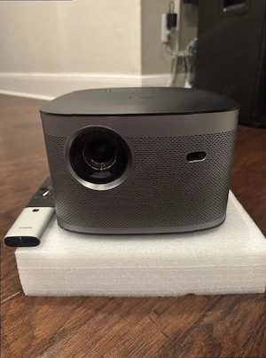 XGIMI Horizon Full HD Beamer