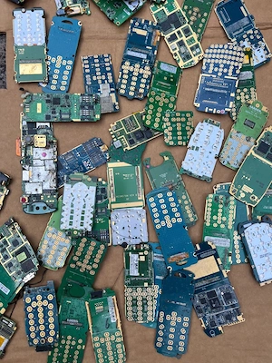 CPUs mit Keramikgehäuse, Goldbeschichtung und Goldpins zur Goldrückgewinnung Bild 3