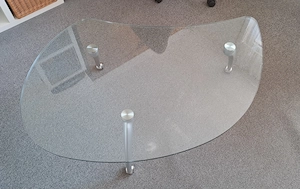 Rolf Benz Rolltisch mit Kristallglasplatte, Modell 8080