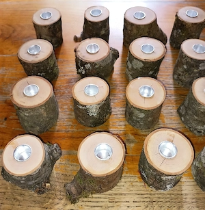 24  Kerzenständer Holz mit Rinde naturbelassen 1 x benutzt