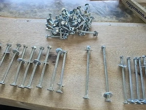 50 Schlossschrauben Flachrundschrauben