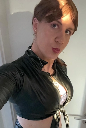Crossdresser sucht atraktiven Mann