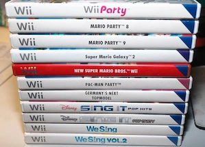 11x Wii Spiele, u.a. Mario, Pac Man u.a. Wie abgebildet. Nur komplett abzugeben. 
