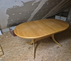 Ausziehbarer Esstisch Buche oval mit Erweiterung