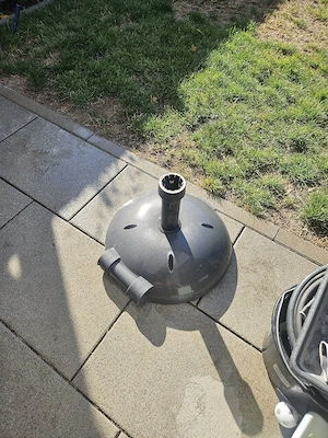 Sonnenschirmständer grau