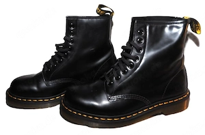 Dr. Martens "AirWair" 1460 Eye Smooth Stiefel; ungetragen; Gr. 39; mit Originalverpackung. 