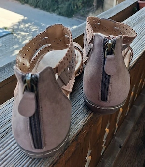 Schöne Hohe Riemchen Sandalen Gr. 44 brauntöne EASY STREET Bild 5