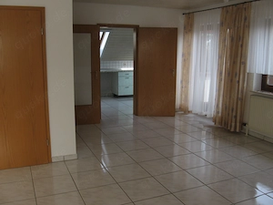 Zu Vermieten, 3 1 2-Zimmerwohnung, in Großbottwar-OT, sehr ruhige Wohnlage, freistehendes Haus.