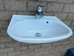 Porzelan Wascbecken 48x35