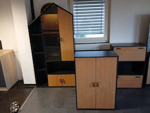 Schrank zu verschenken 