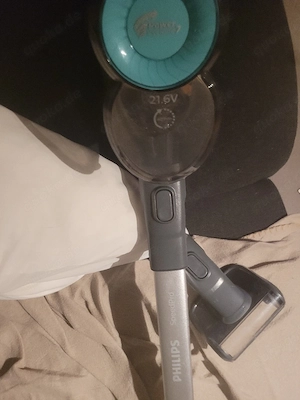 Verkaufe Orginal Philips Staubsauger orginal bürste voll fugzuniert aku Betrieb Bild 3