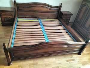 Verkaufe Schlafzimmer Eiche massiv dunkel komplett 