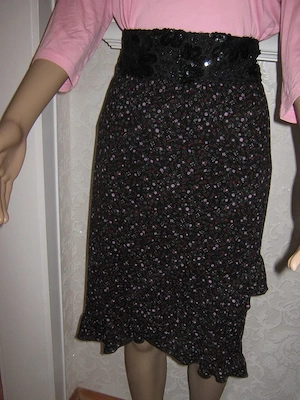 NEU Petit Mille fleurs Blümchen Retro Romantik DESIGNER Strech Rock Gr. 36-38 S schwarz bunt