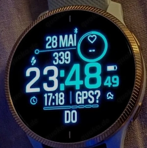 Garmin smartwatch mit Ladekabel