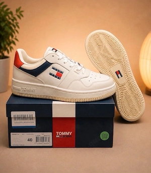 Tommy Jeans Sneaker weiß, Größe 40, neu im Karton