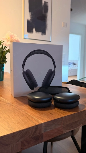 apple airpods max navy blue