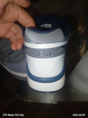 Biete Nike Air Max Classics gr. 45 + 46 Neu ungetragen 