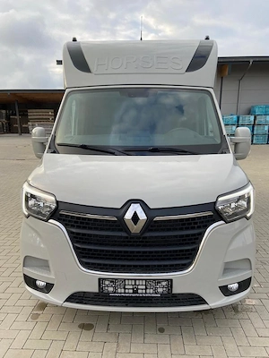 Pferdetransporter an: Renault Master